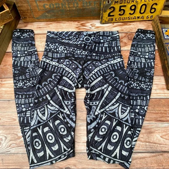 ✨ NIYAMA SOL RARE VINTAGE SHINER TRIBAL ENDLESS HI-WAIST LEGGING XS - Picture 1 of 11